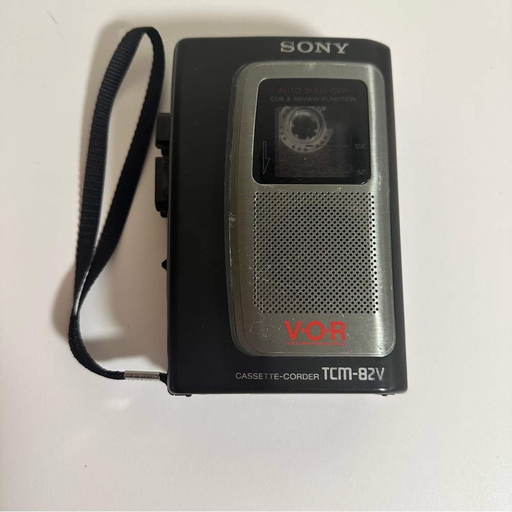 Sony TCM-82V Cassette Recorder with Tape – For Parts Only
